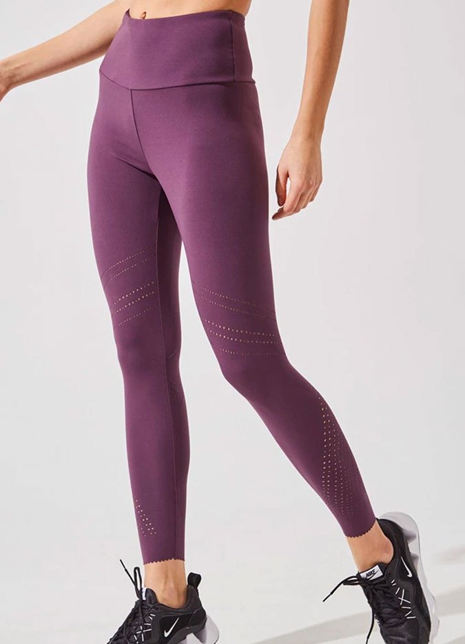 organic cotton sustainable leggings for running or hiking