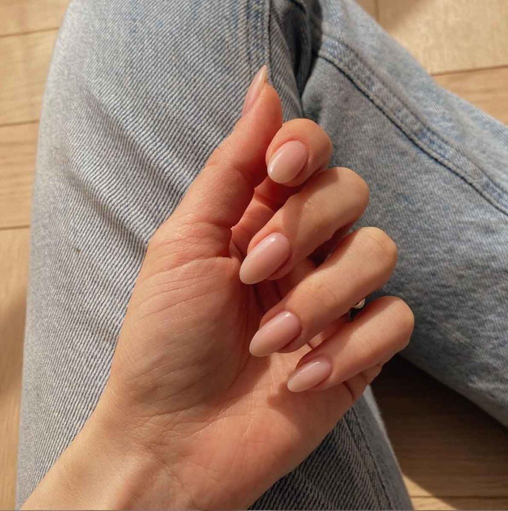 neutral nude nails
