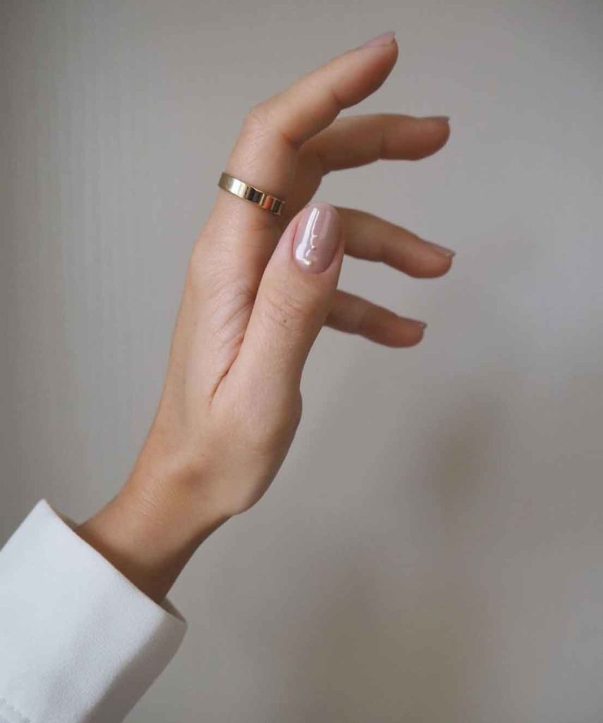 nude nails aesthetic