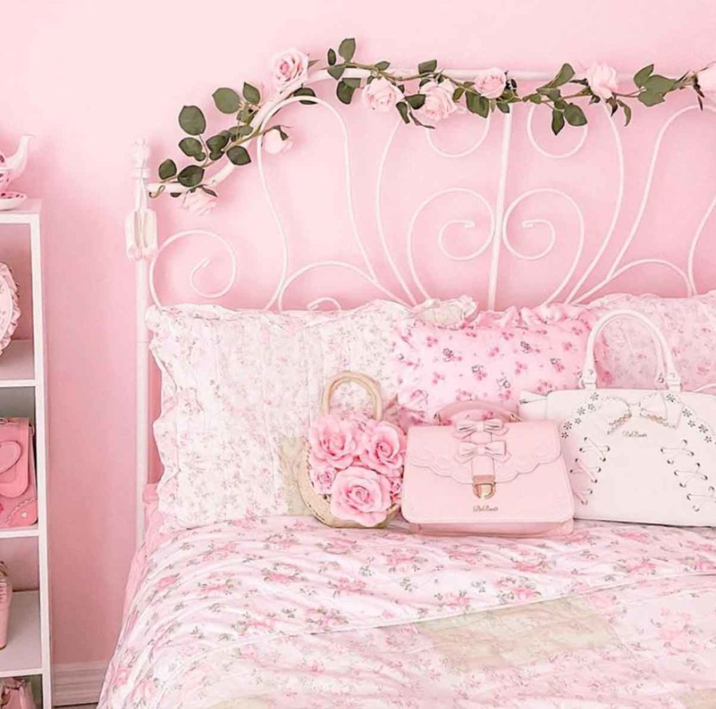 pink aesthetic room