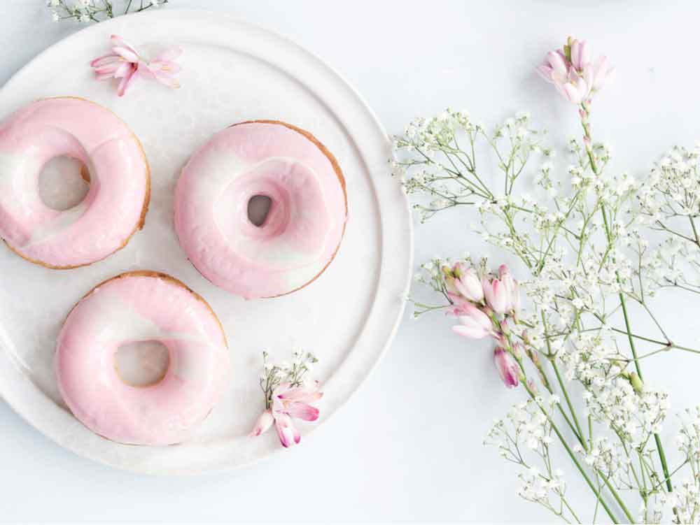 pink donuts aesthetic