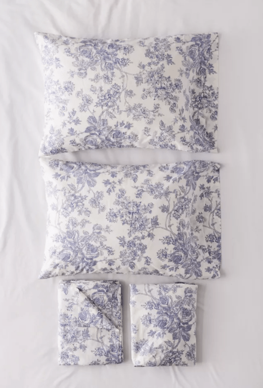 Vintage-Inspired White & Blue Floral Toile Sheet Set