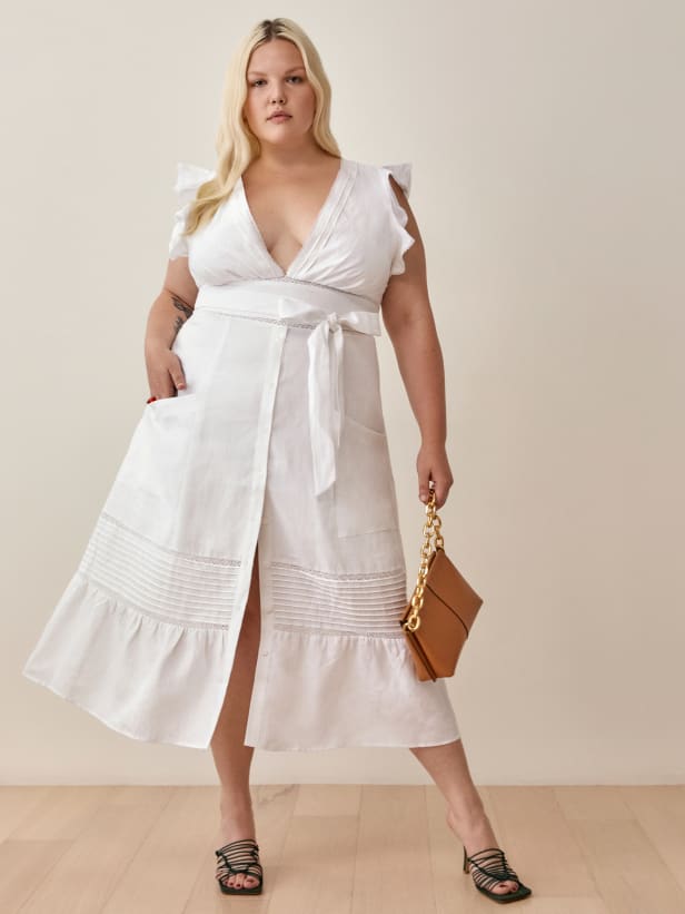 Cute & Sexy Plus Size White Sleeveless Linen Dress with V-Neck, Fitted Bodice & Loose Skirt