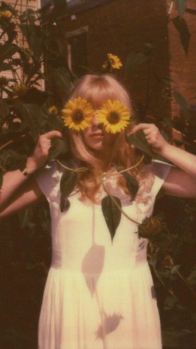 vintage sunflower aesthetic picture