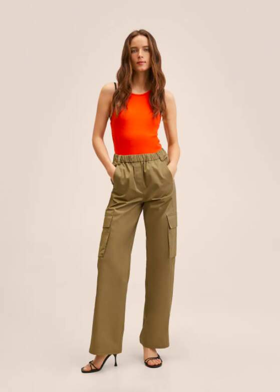 Cargo Pants For Women Loving The Y2K Aesthetic - The Mood Guide